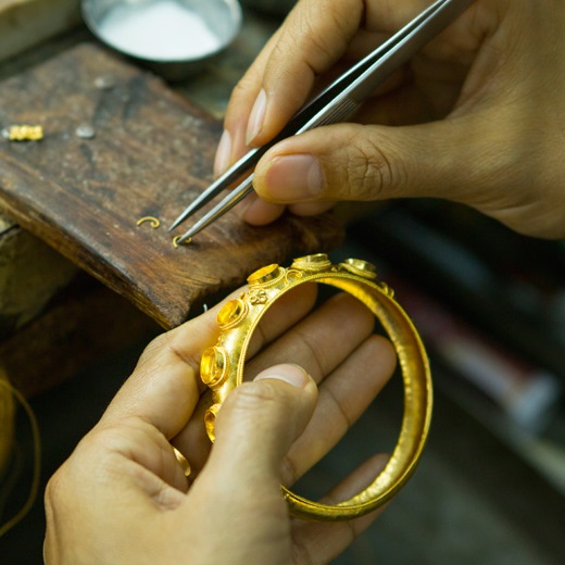 foto del proceso de restauracin de una joya